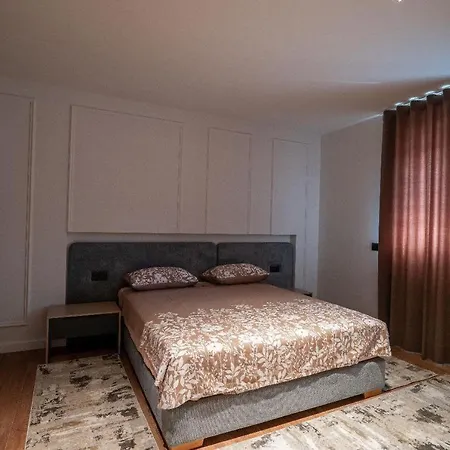 Delux Duplex Saranda