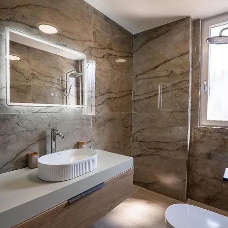 아파트 Delux Duplex Saranda