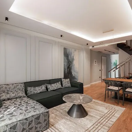 Delux Duplex Saranda 아파트