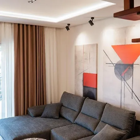 아파트 Delux Duplex Saranda