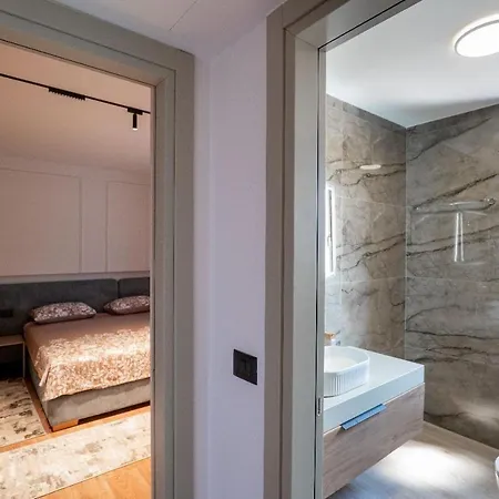 아파트 Delux Duplex Saranda