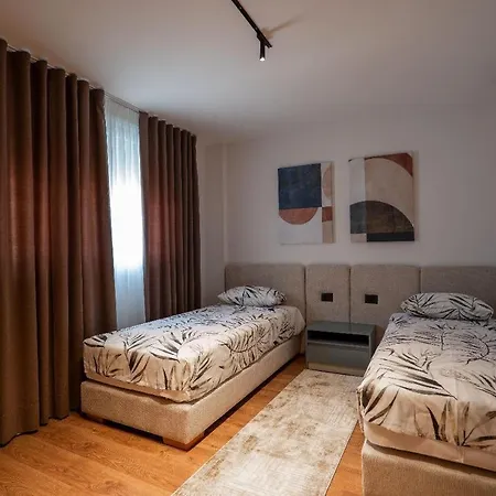 Delux Duplex Saranda