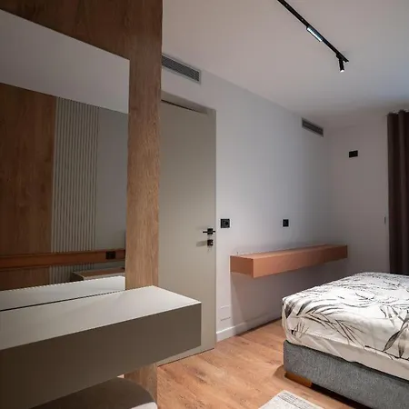 Delux Duplex Saranda *